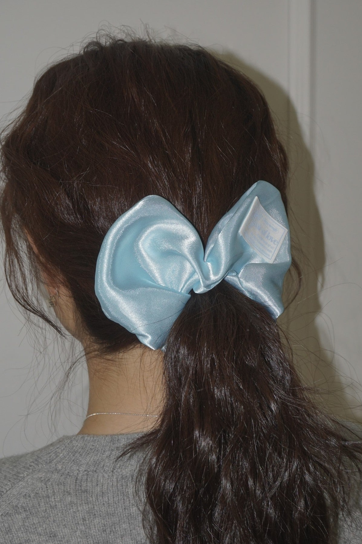 SATIN HEART SCRUNCHIE