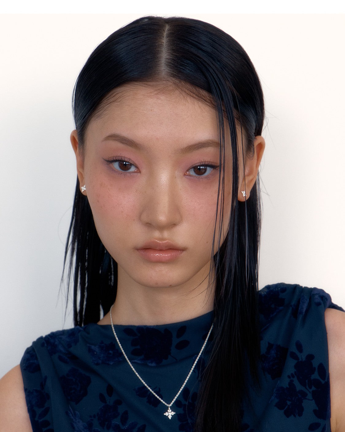 petite オーナメントピアス