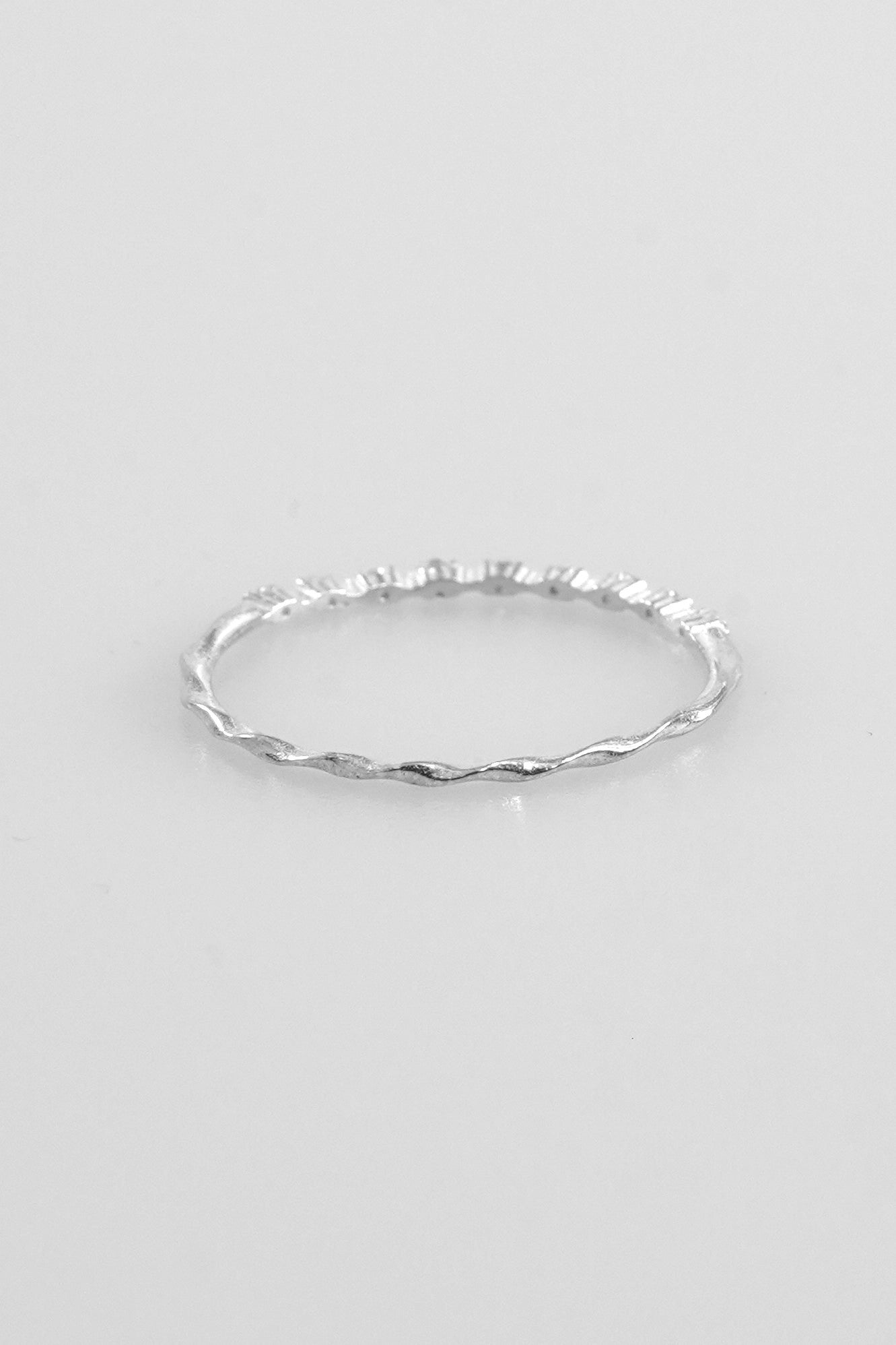 Circular Cubic Twist Line Ring