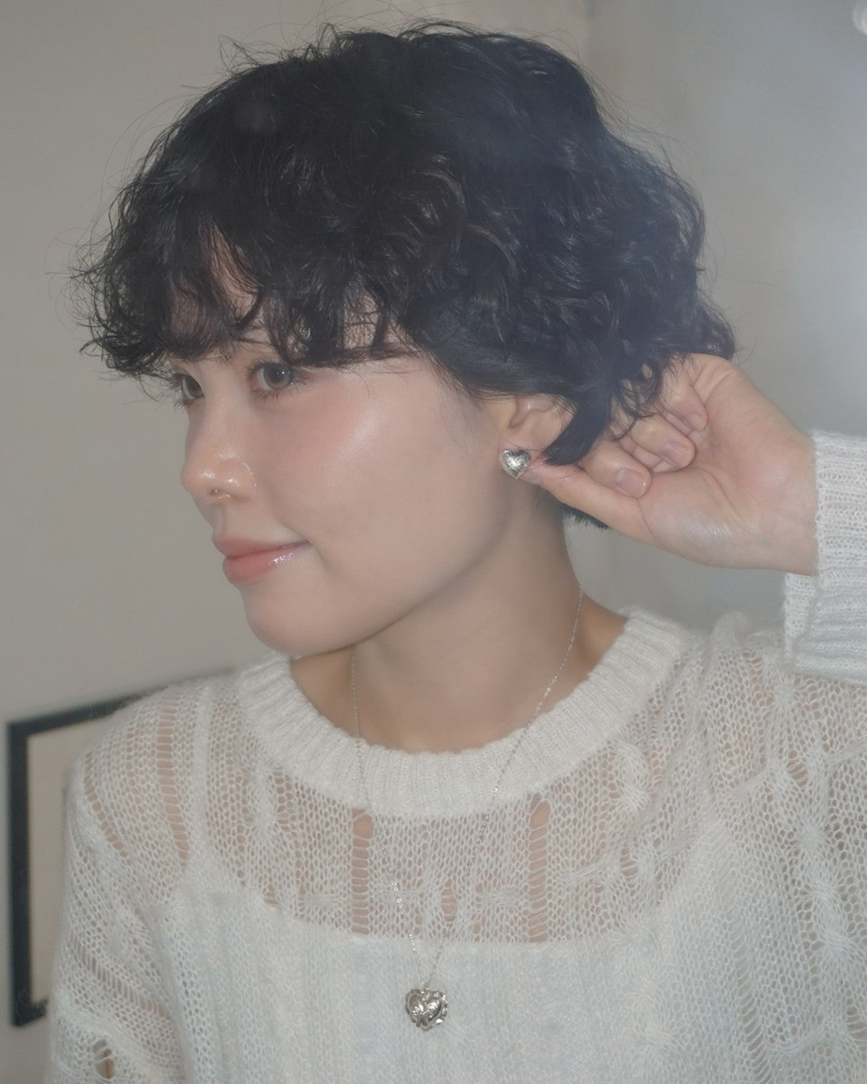 VELVET HEART STUD EARRING