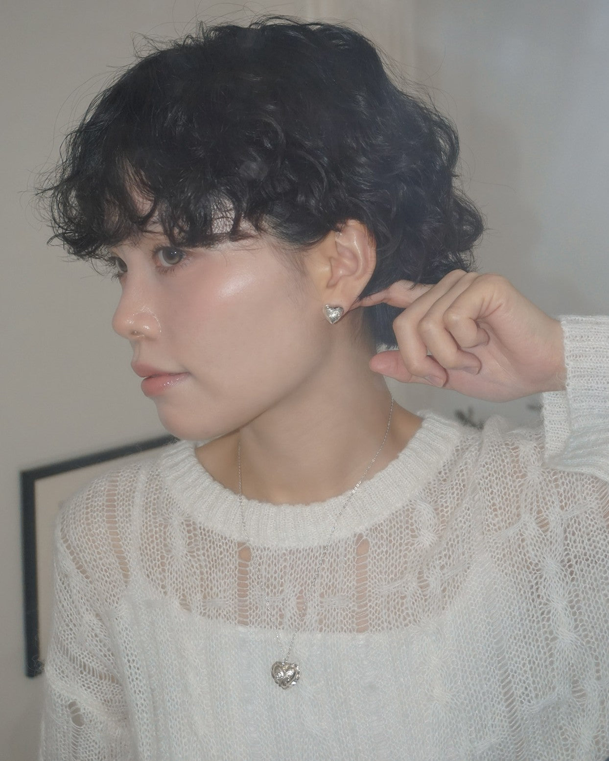 VELVET HEART STUD EARRING