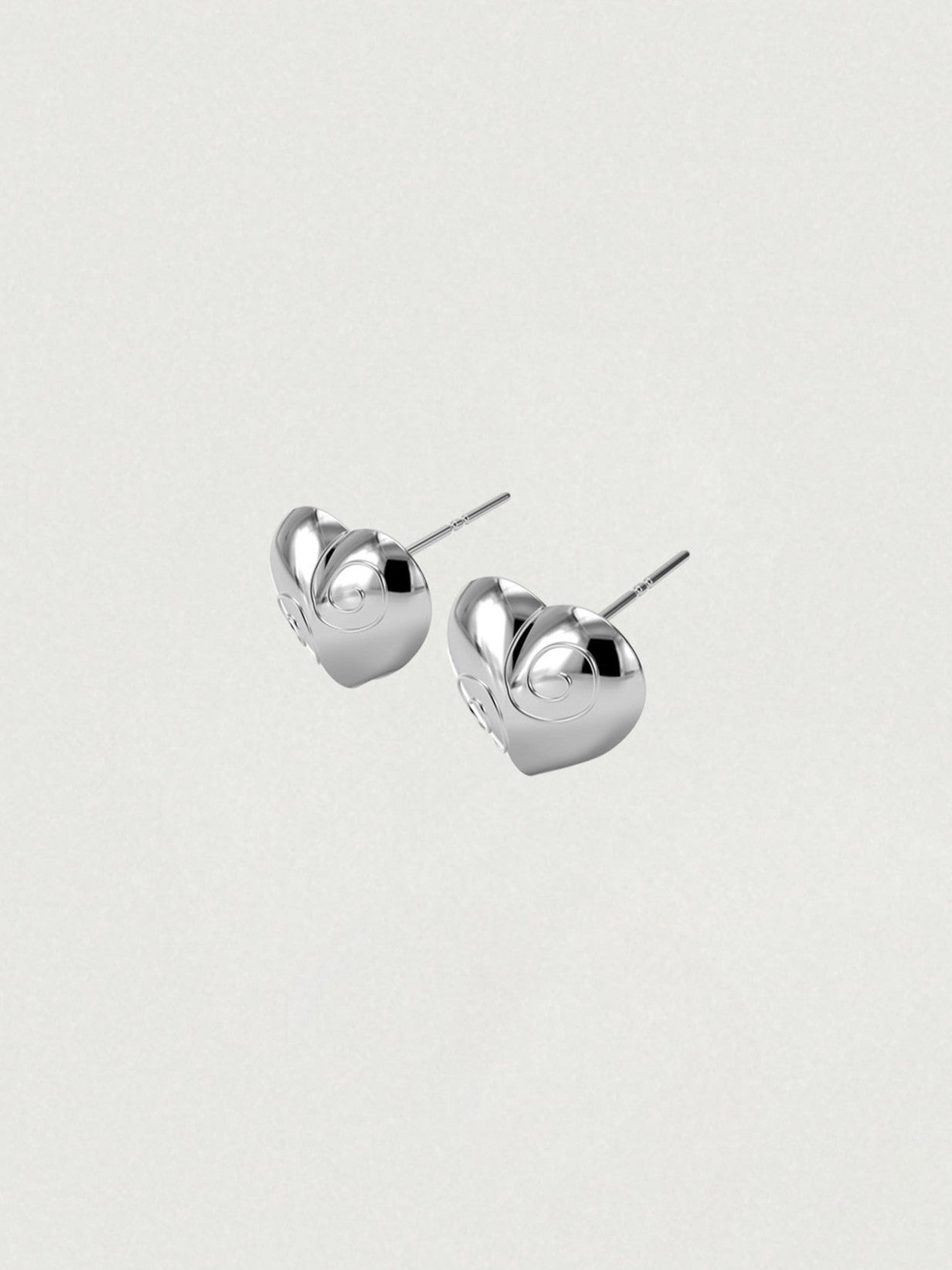 VELVET HEART STUD EARRING