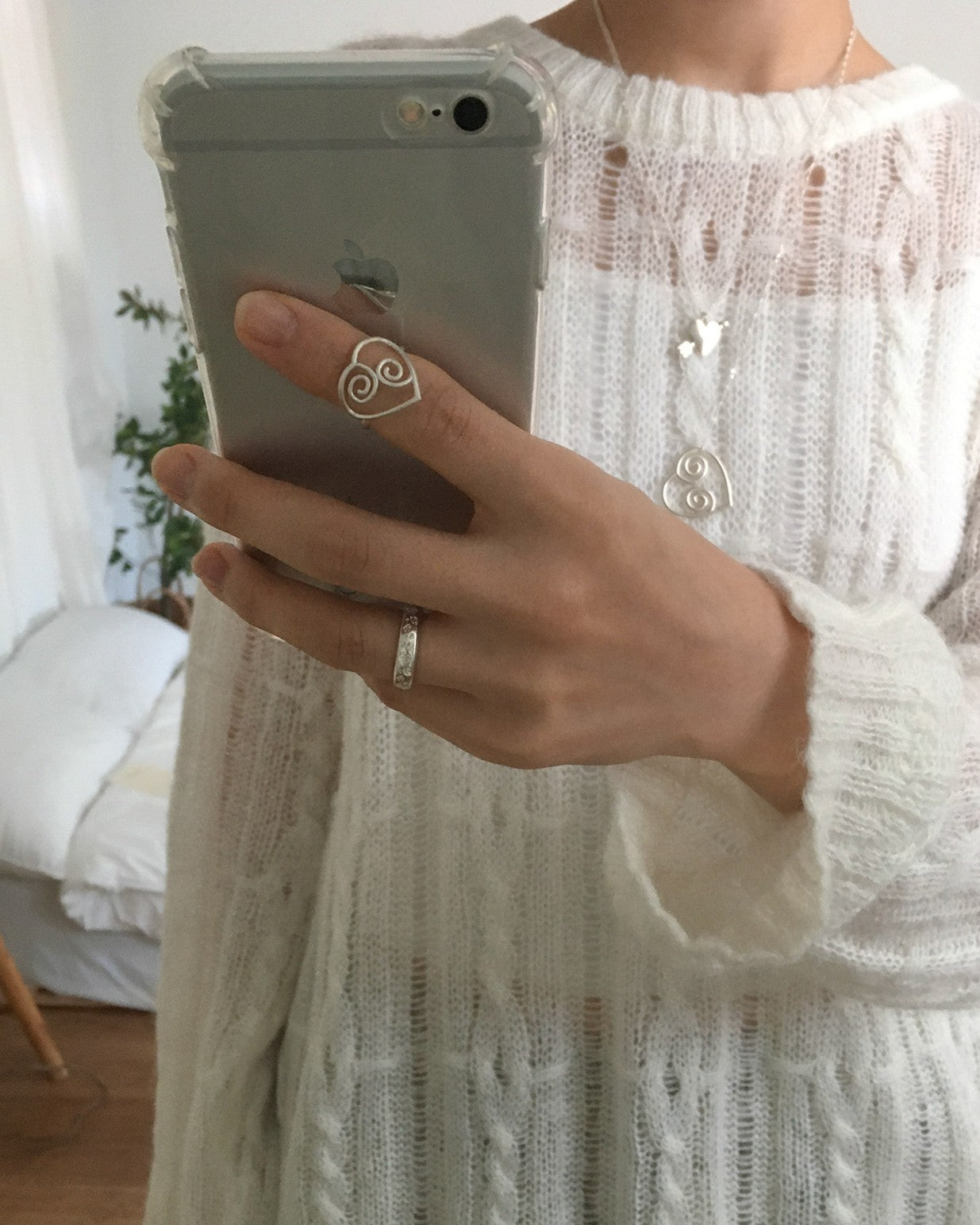 MOOD LOOP HEART LONG NECKLACE
