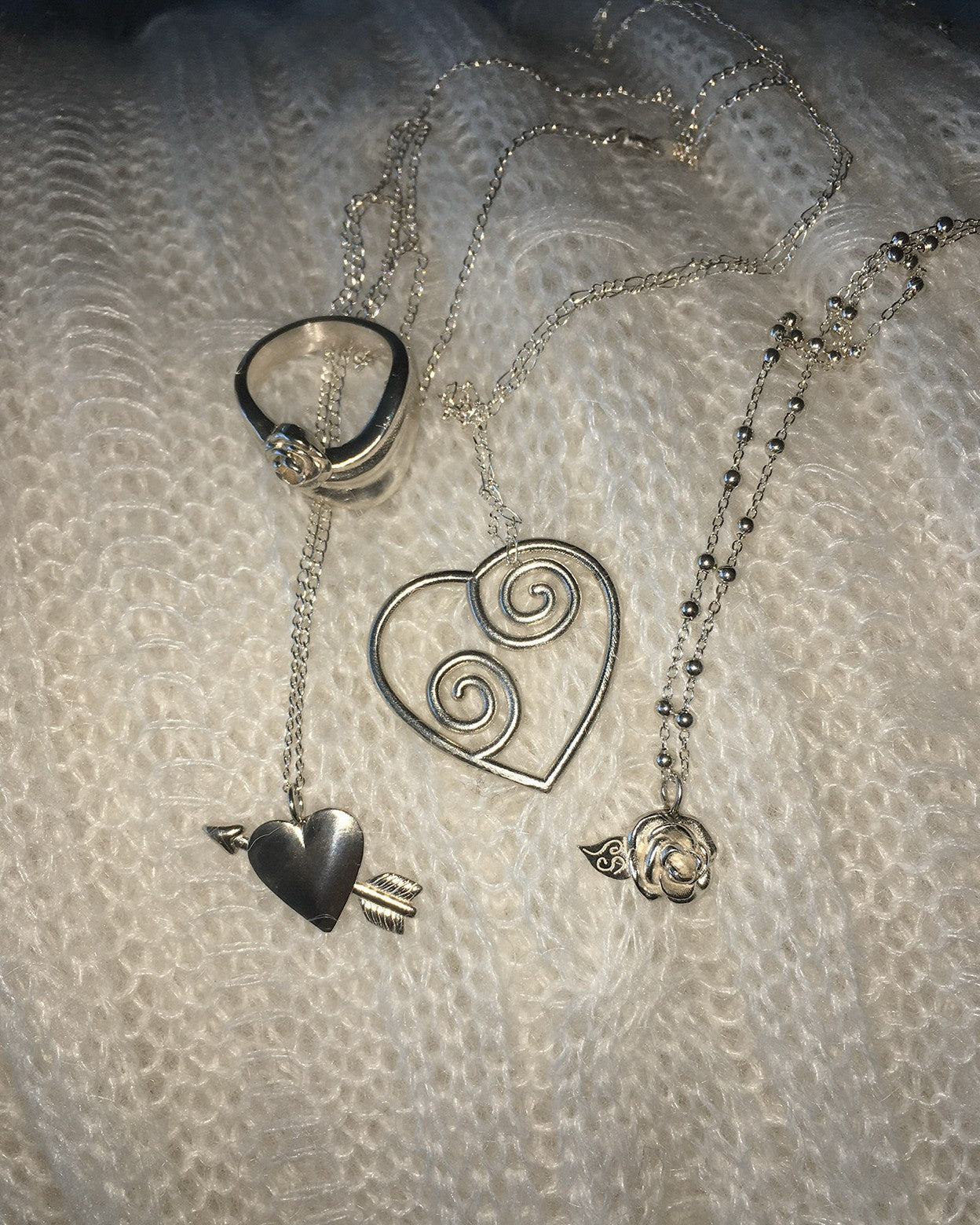 MOOD LOOP HEART LONG NECKLACE
