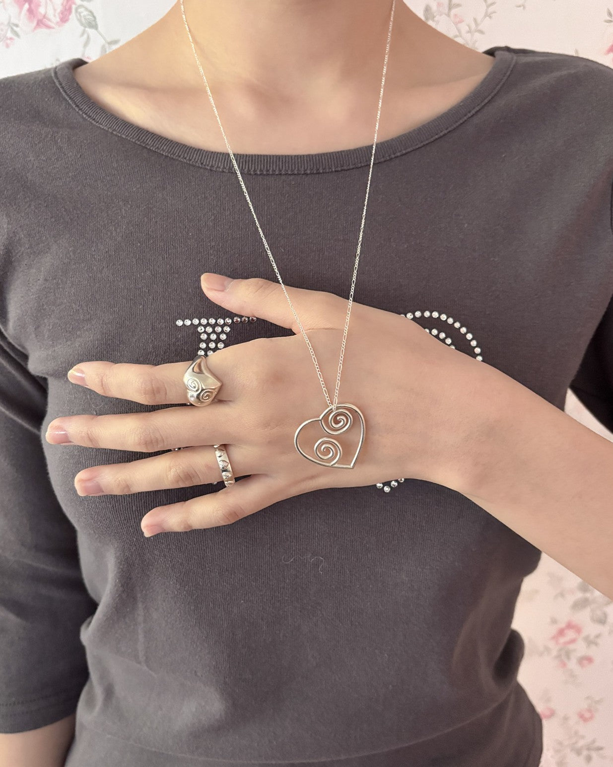 MOOD LOOP HEART LONG NECKLACE