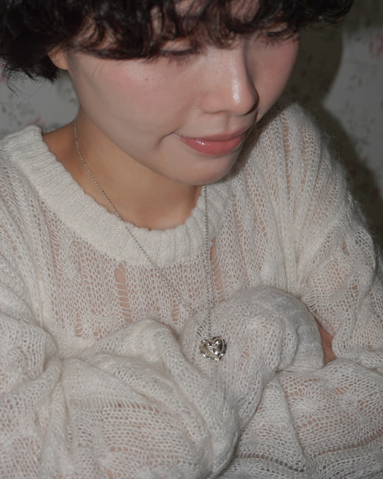 CUSHION HEART RIBBOON NECKLACE