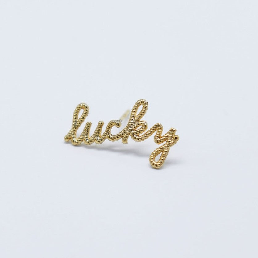 イニシャルツイストスタッドピアス