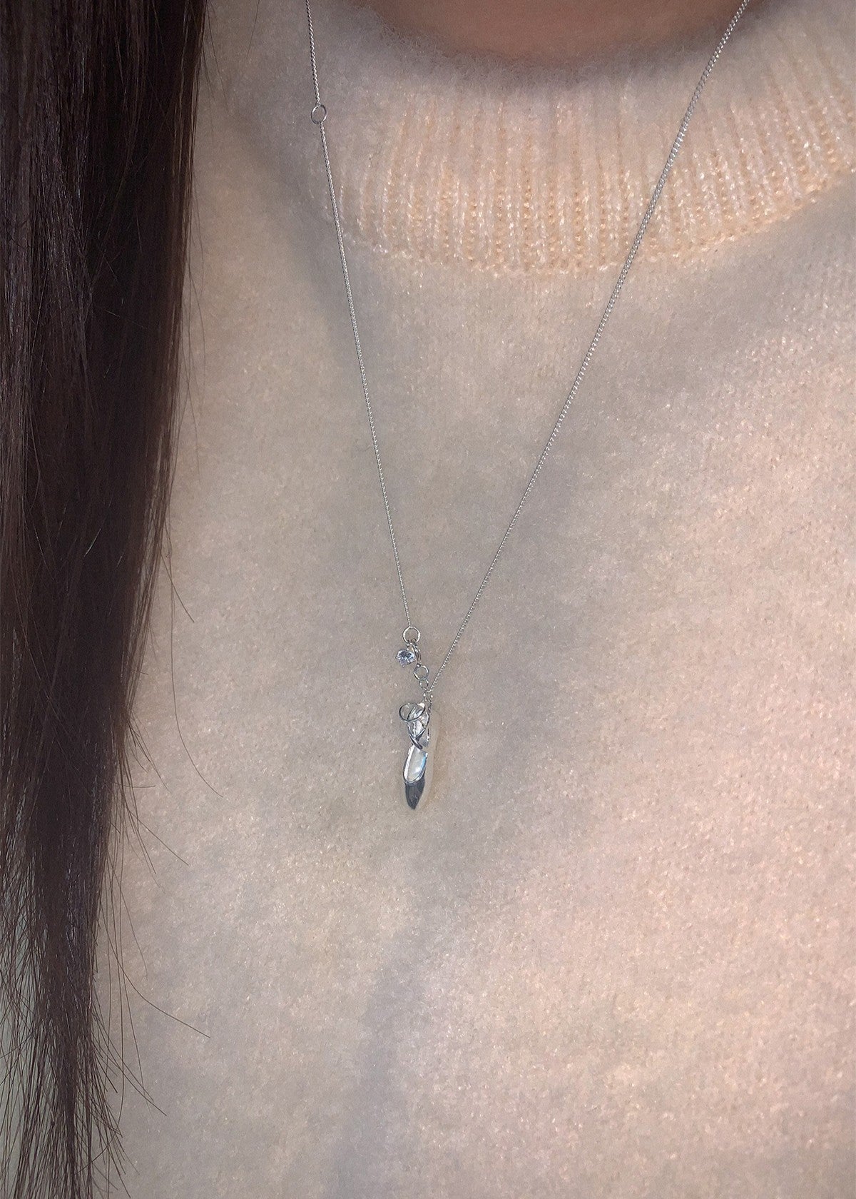 The Ballet Necklace