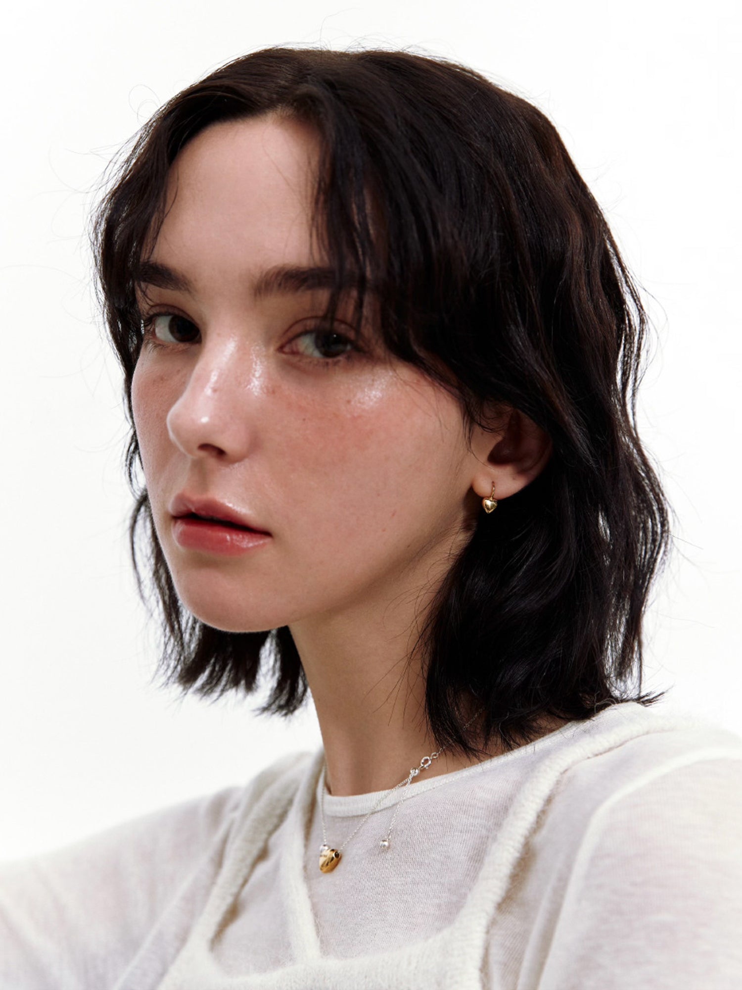 ラブ ミニ ワンタッチピアス / Love mini one-touch earrings (2 colors)