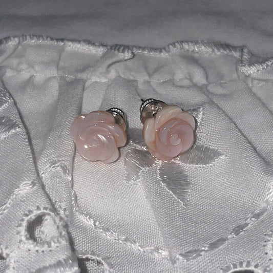 ローズ ピアス / rose earring (mother of pearl)