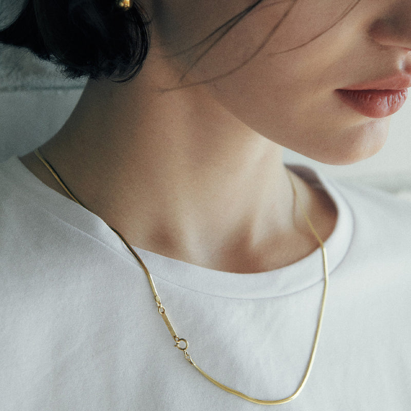 フラット ソワール ネックレス：ゴールド (LONG VER.) / FLAT SOIR NECKLACE (GOLD)(LONG VER.)