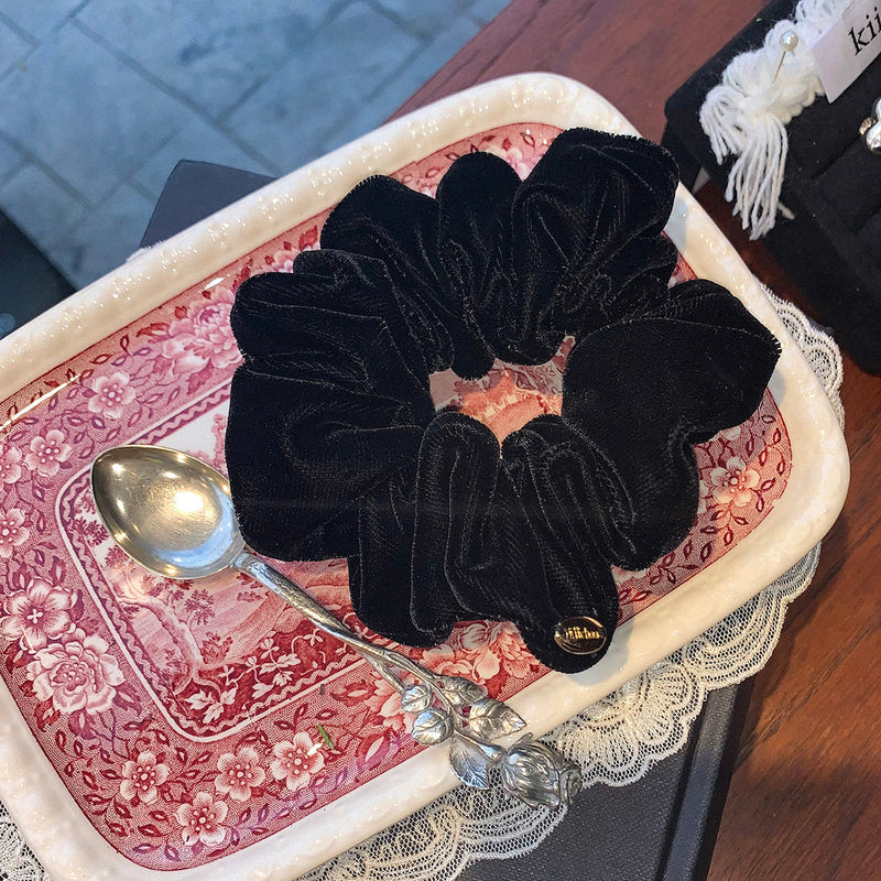 Sabrin Scrunchie