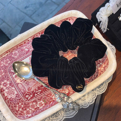 Sabrin Scrunchie