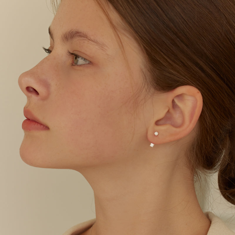 Two-way clear earrings