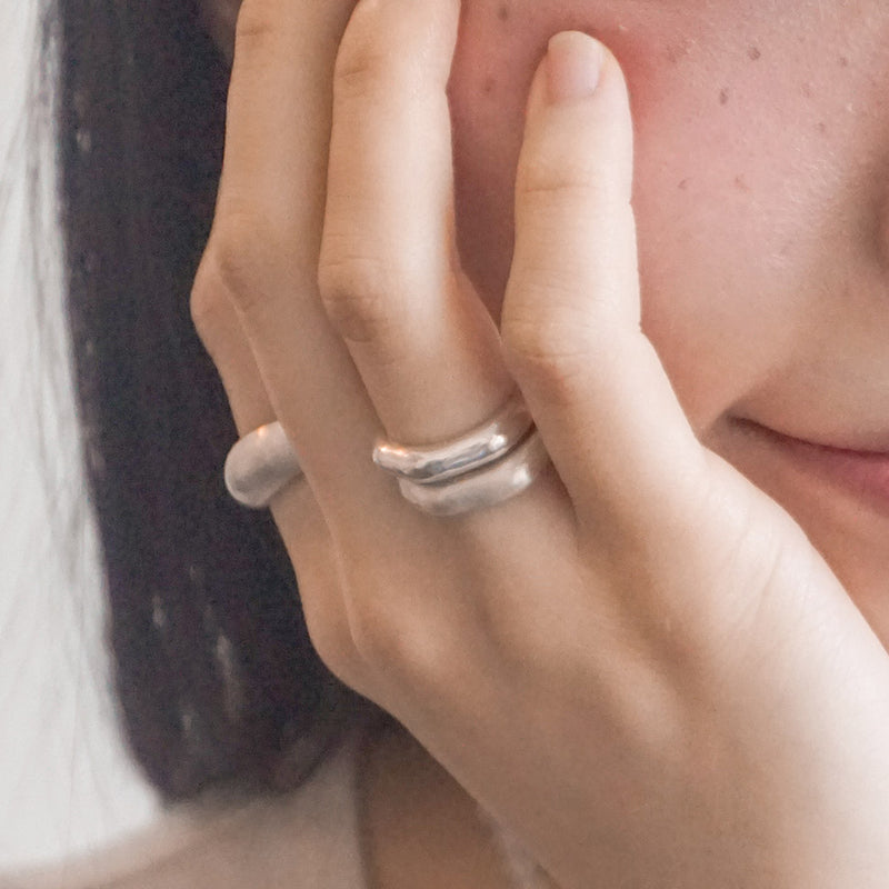 SLIM WAVE RING (SILVER)
