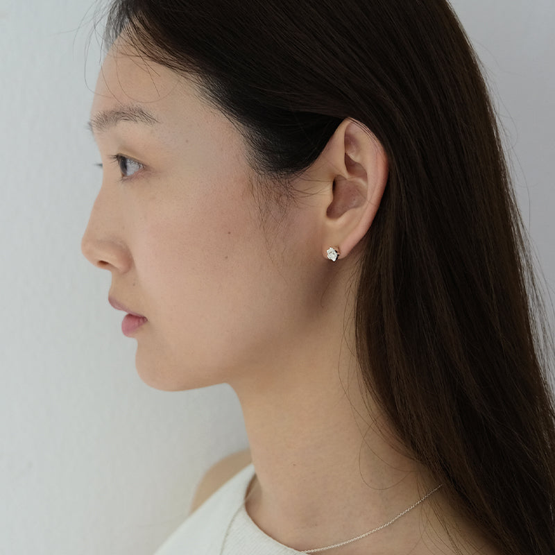 Popcorn flower S earring