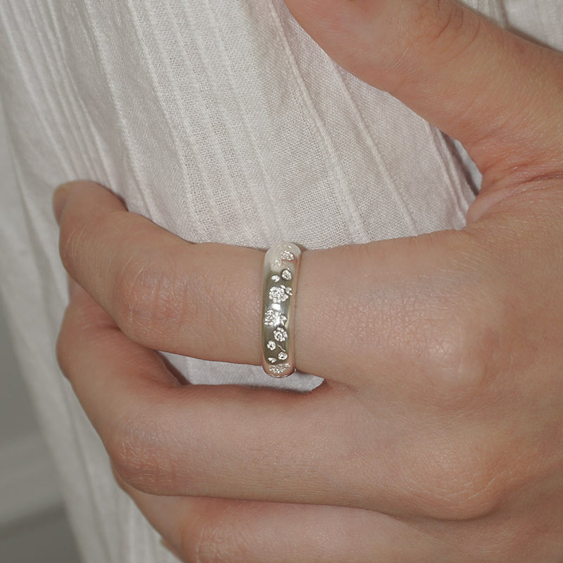 FLOWER PATTERN RING