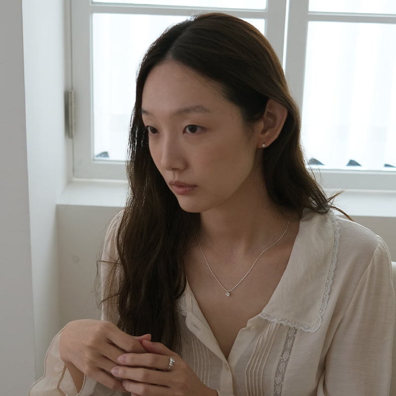 Popcorn flower S necklace