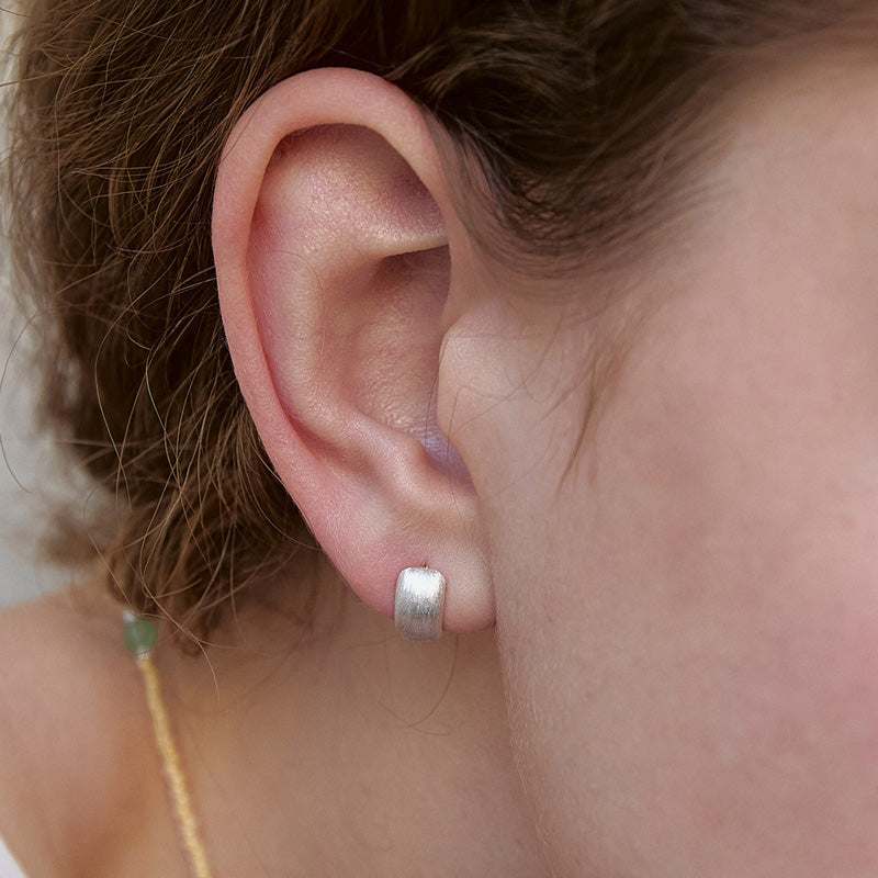 [amondz exclusive] Matt One Touch Earring