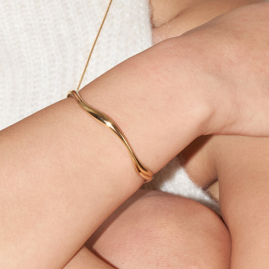 flowing bangle