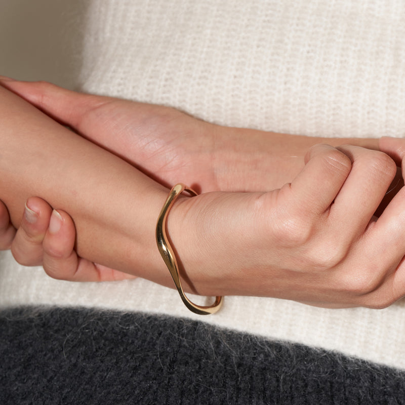 flowing bangle