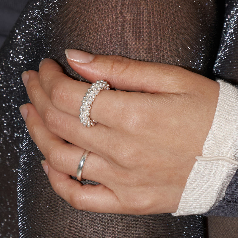 [会社員『クニ』着用] Sultana bunch ring