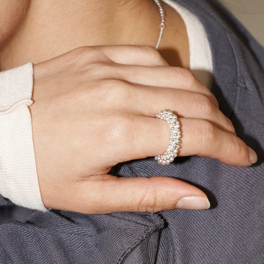 [会社員『クニ』着用] Sultana bunch ring