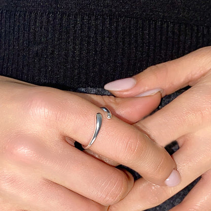 Cross open ring
