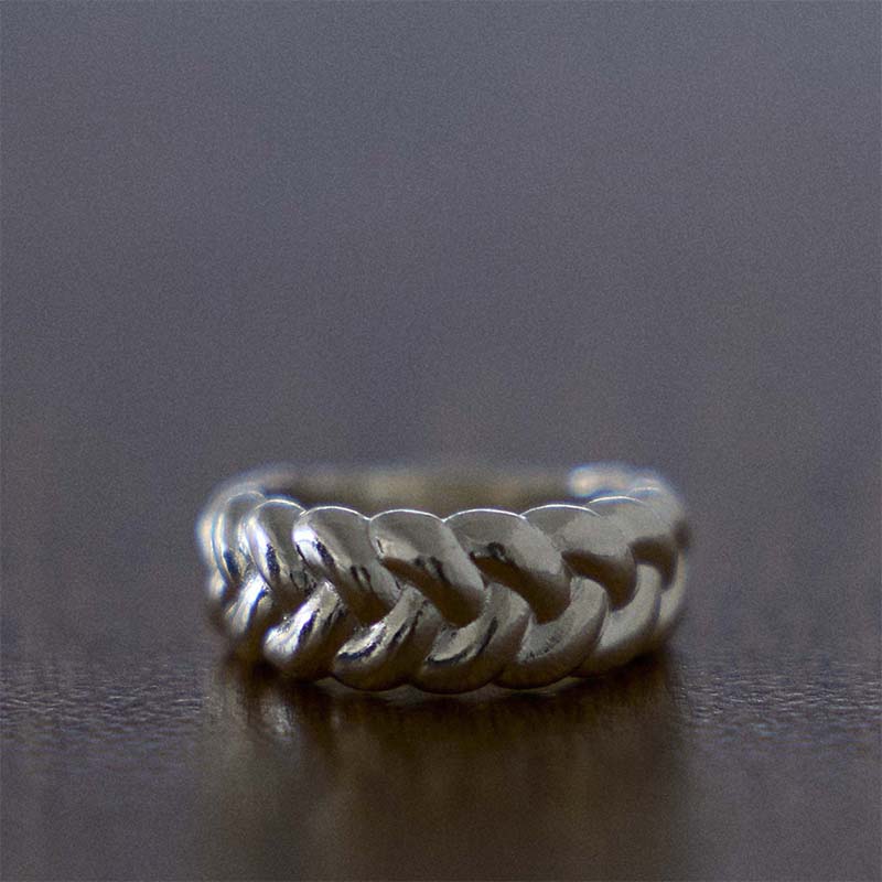 twist bold ring