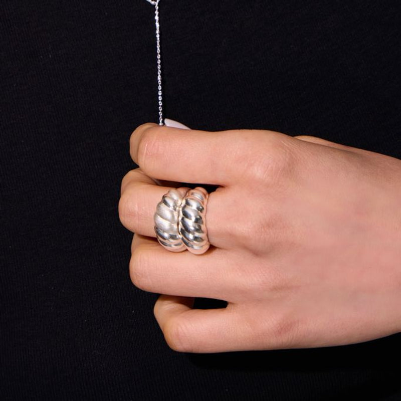 [YouTuber「友情」着用]Sultana Curl ring