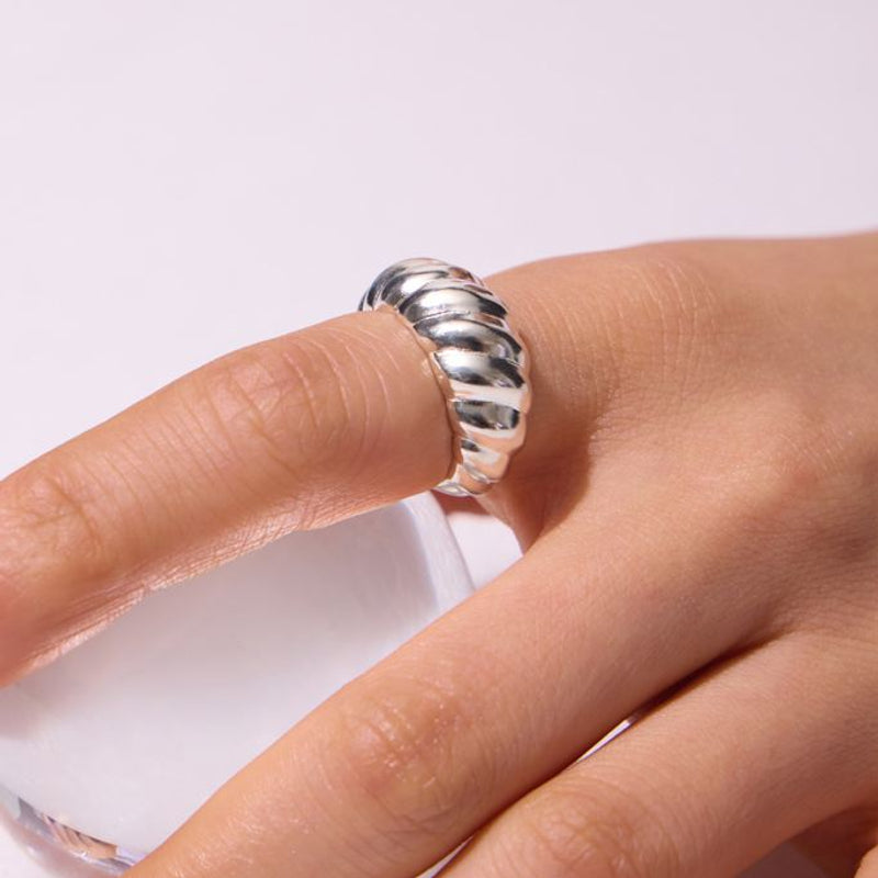 [YouTuber「友情」着用]Sultana Curl ring