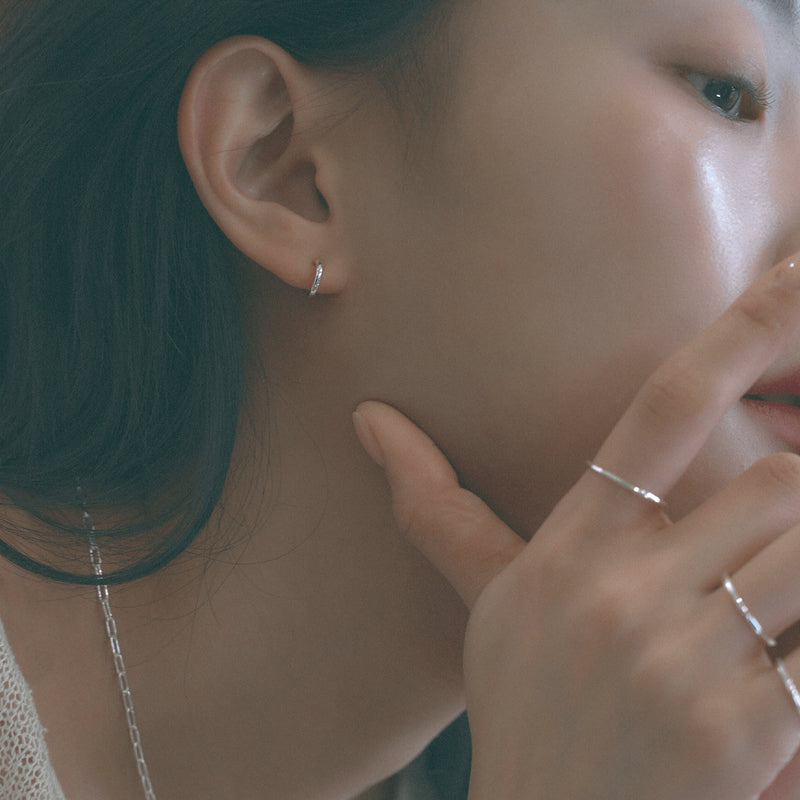 embrace loop earring_S