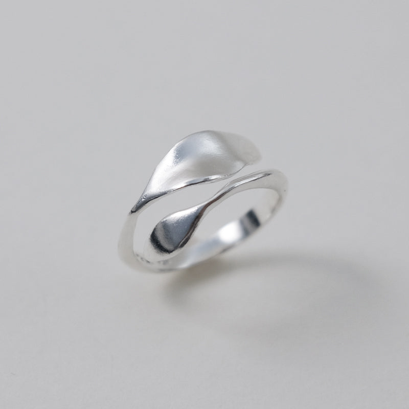 Leaf open ring