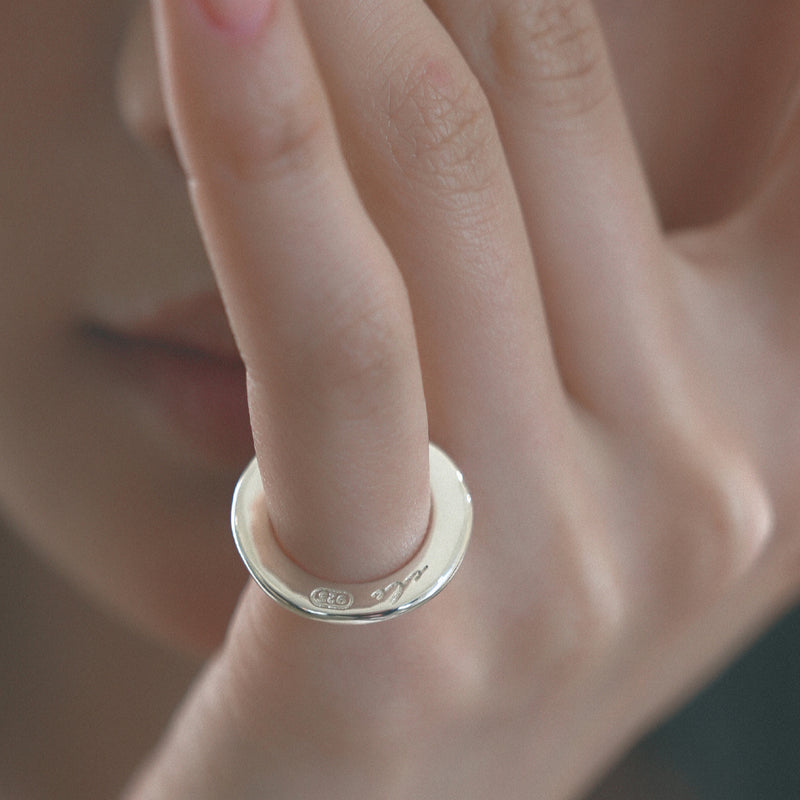 Oura ring