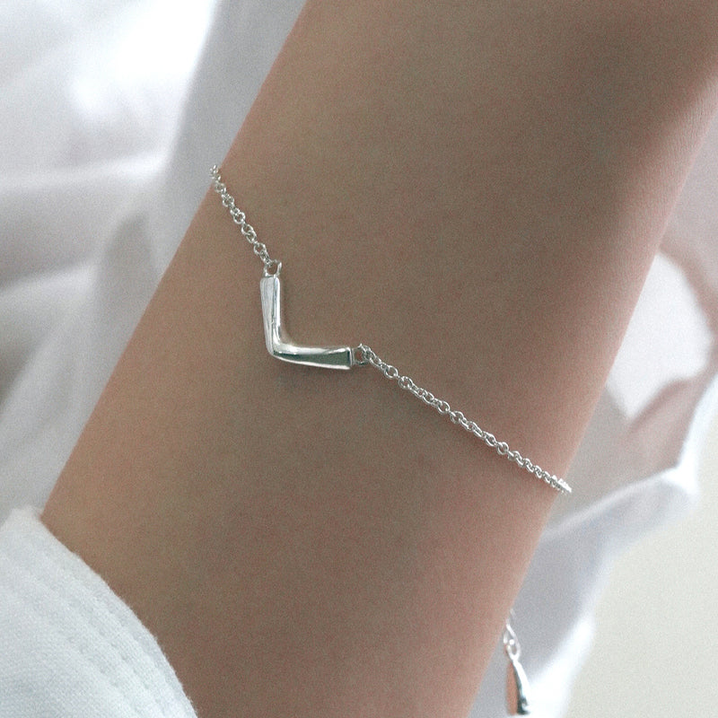 loVe chain bracelet