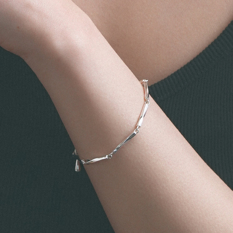 embrace link bracelet
