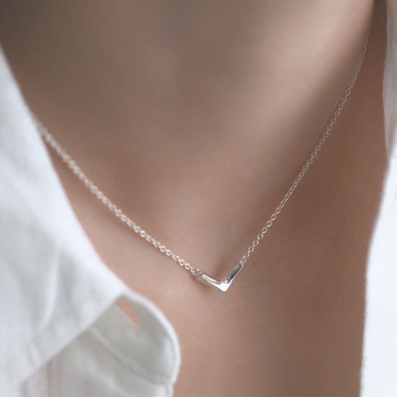 loVe chain necklace