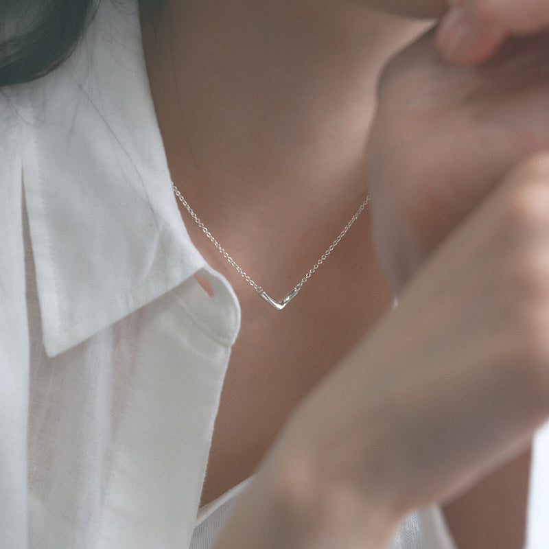 loVe chain necklace