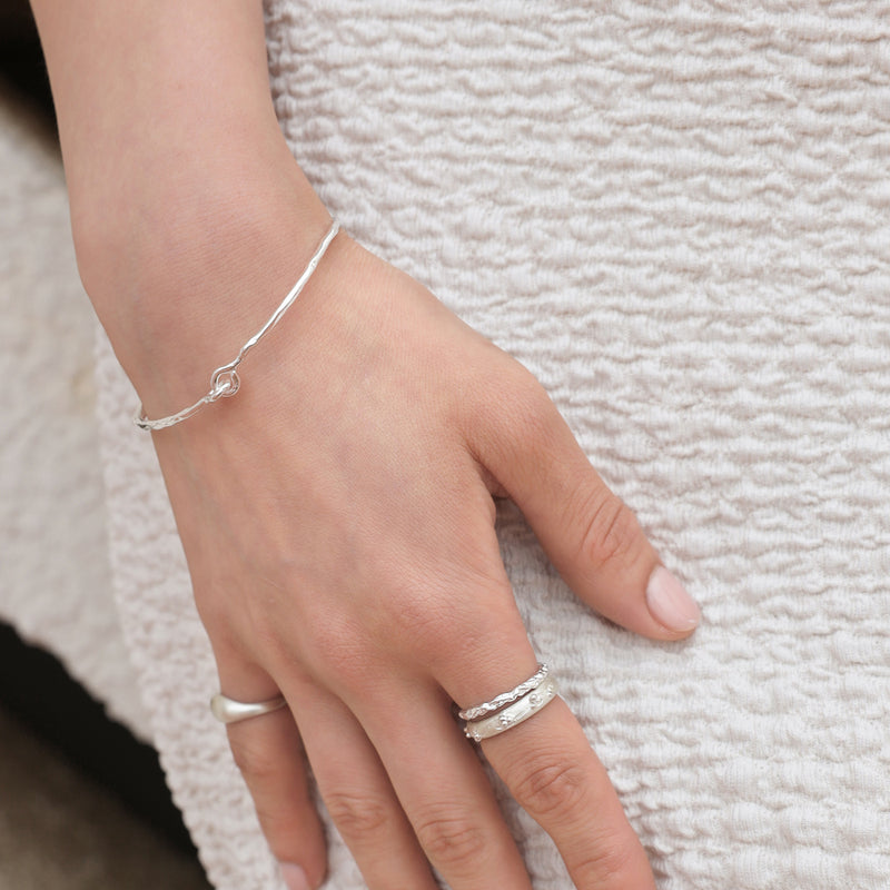 Vine connected bracelet