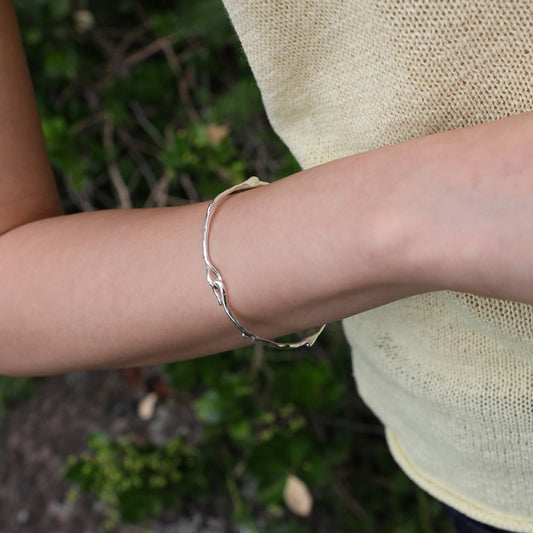 Vine connected bracelet