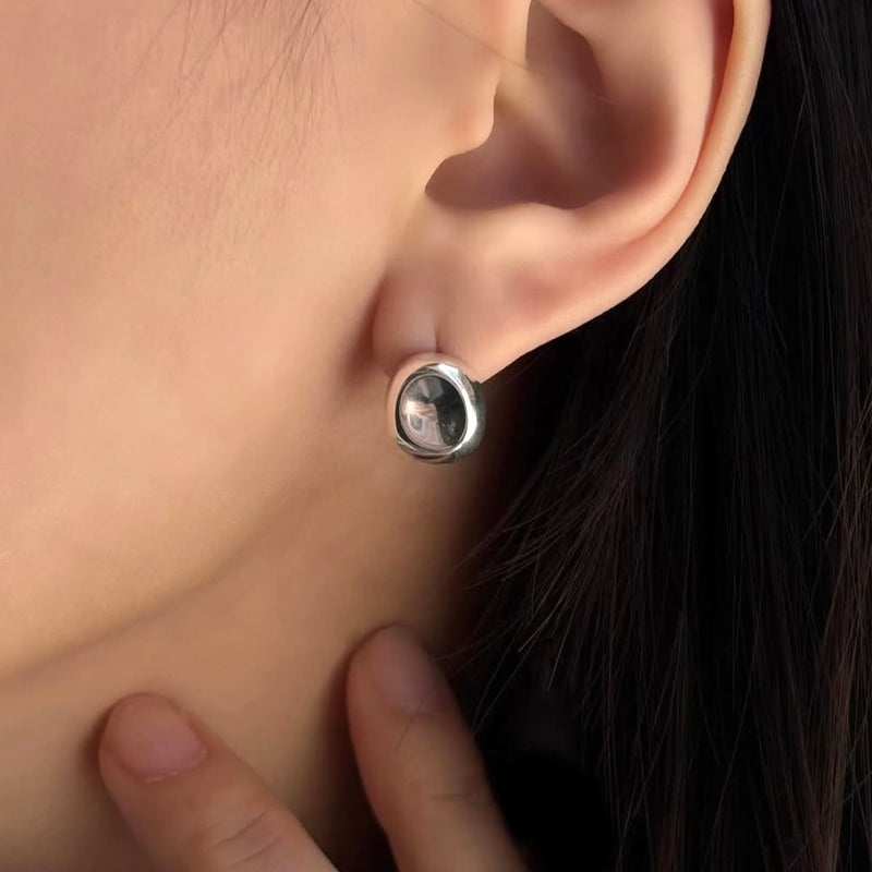 Pebble earring  (Sterling Silver)