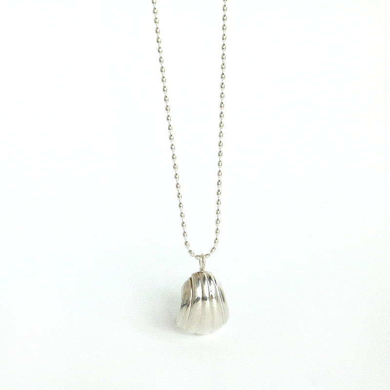 SHELINE NECKLACE