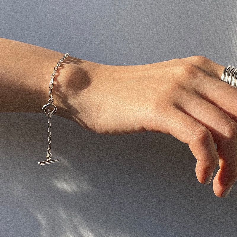 [amondz exclusive] Toggle bracelet