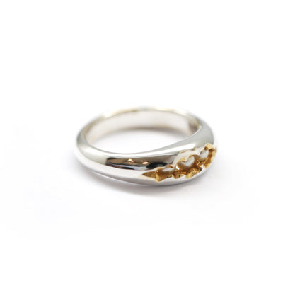 HIDDEN PEARL _SLIM SILVER GOLD COMBI PEARL RING