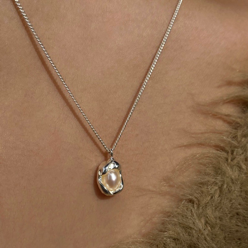 Flow Pearl Freshwater Pearl Necklace  (Sterling Silver)