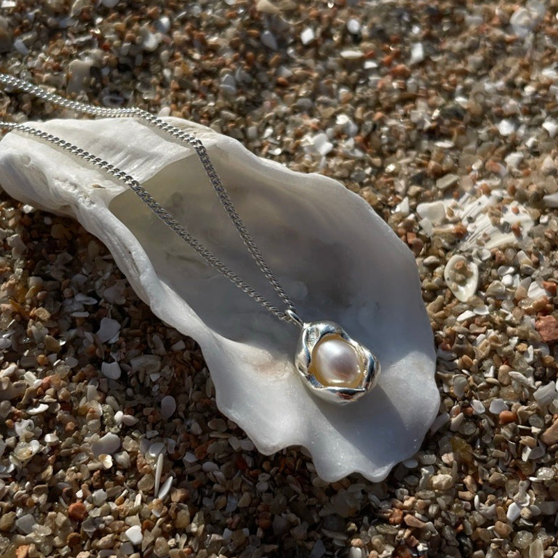 Flow Pearl Freshwater Pearl Necklace  (Sterling Silver)