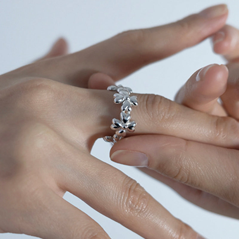 (IVE REI wearing) MELTED HEART RING