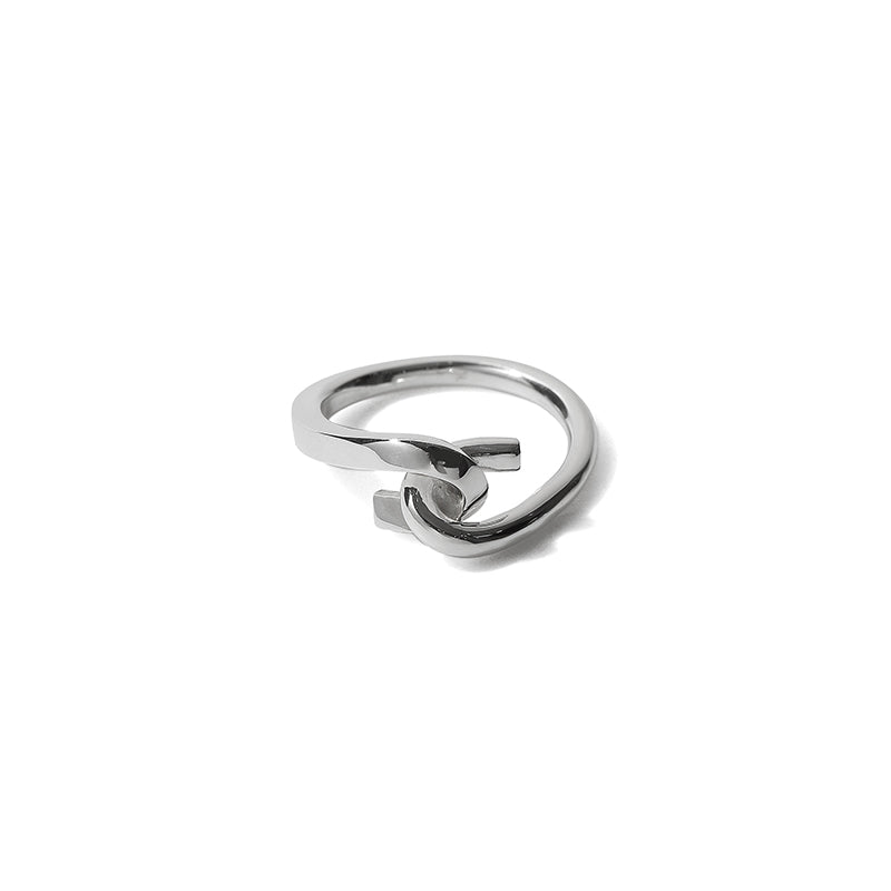 GOOFY KNOT RING