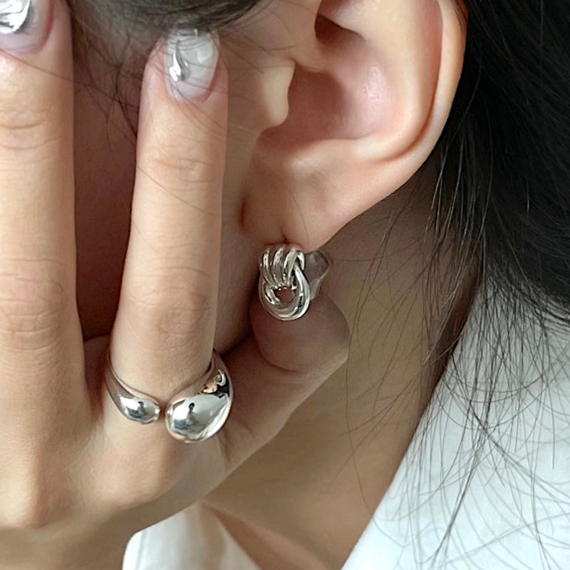 Retro hoop earring
