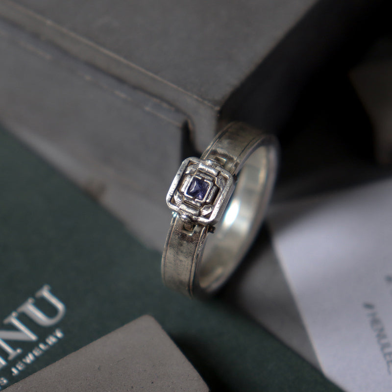 I.Ring